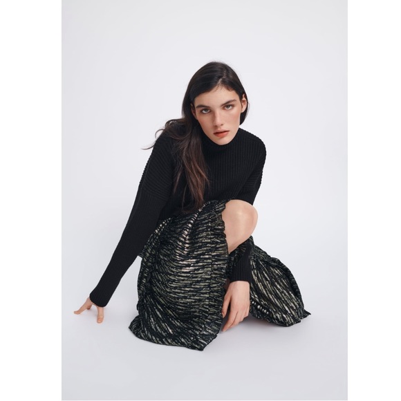 ZARA 🖤Metallic maxi skirt - Picture 3 of 7